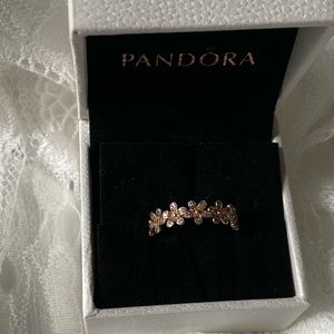Pandora Rose daisy ring